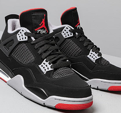 AIR JORDAN 4 RETRO
Black/ Fire Red-Cement Grey-Summit